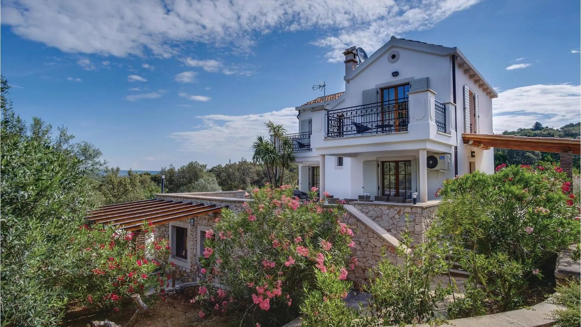Beautiful Home In Sveti Jakov With Kitchen Croatia