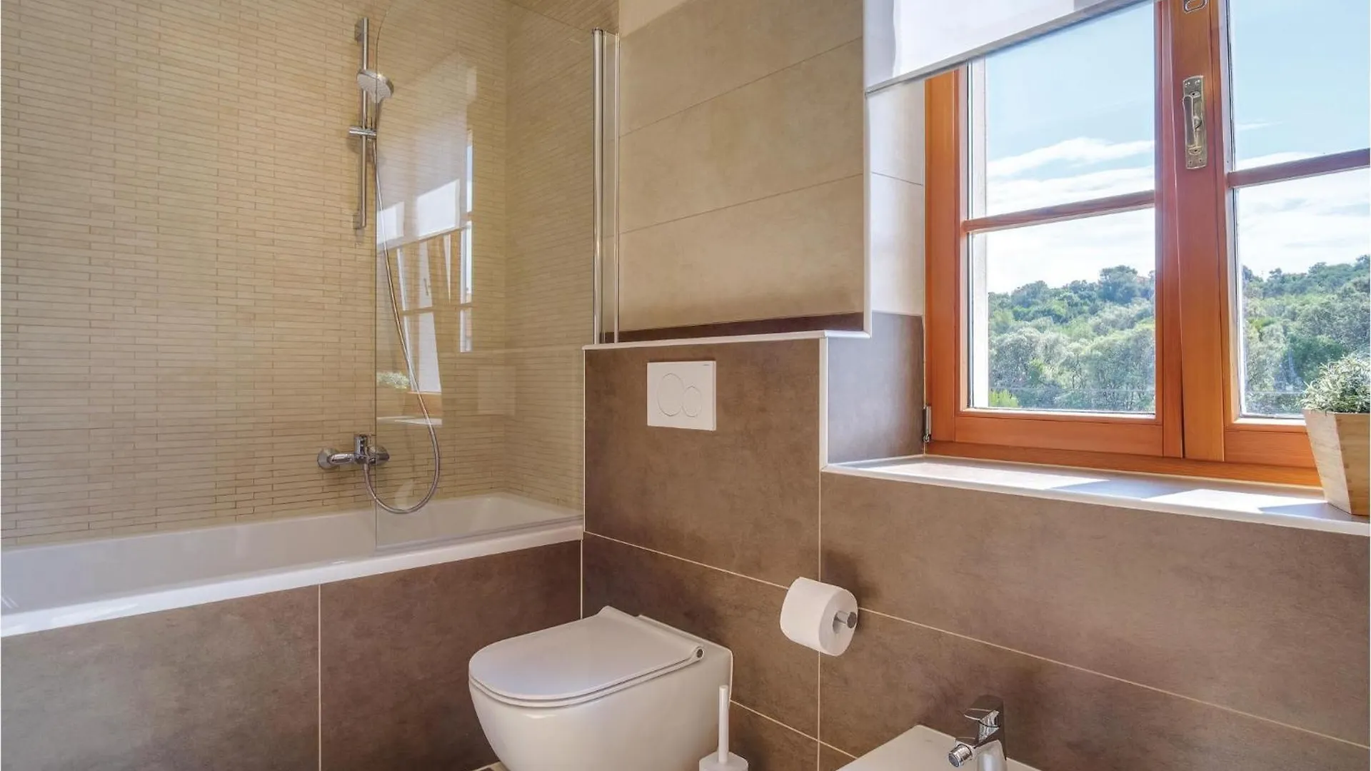 Beautiful Home In Sveti Jakov With Kitchen Croatia